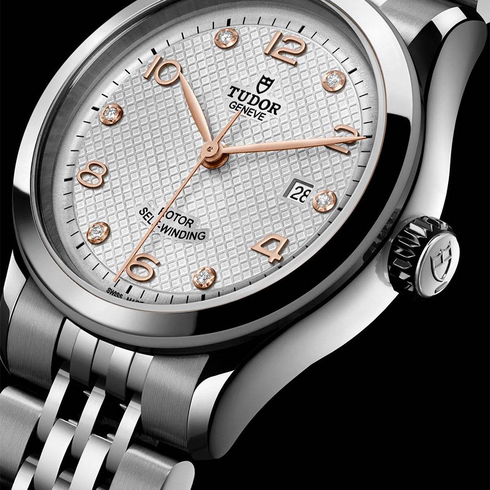 19. M91350 0003 hover