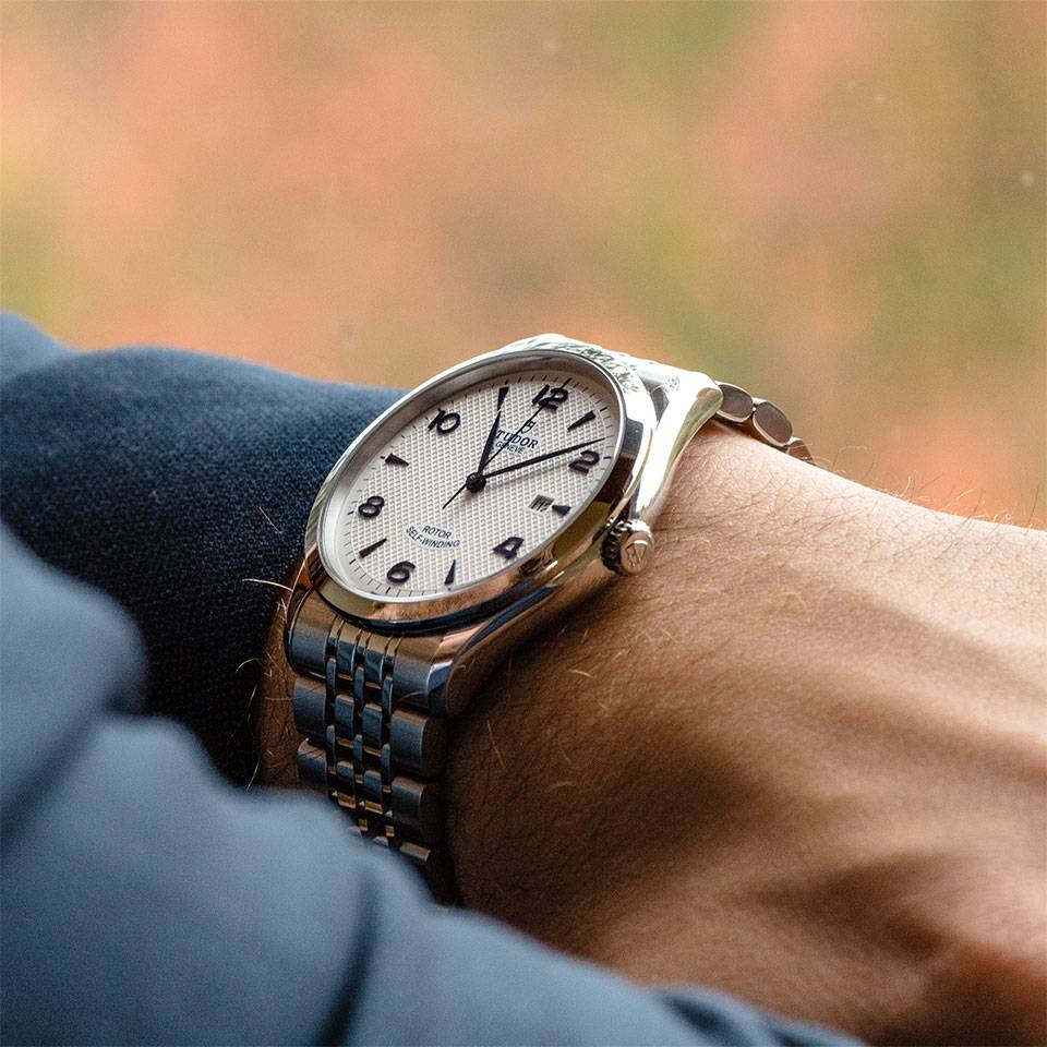 20. M91550 0005 hover