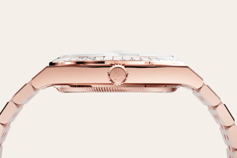 18 ct Everose gold - Chang Ein Hong