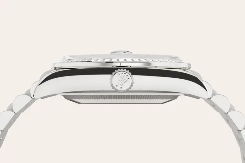18 ct white gold - Chang Ein Hong