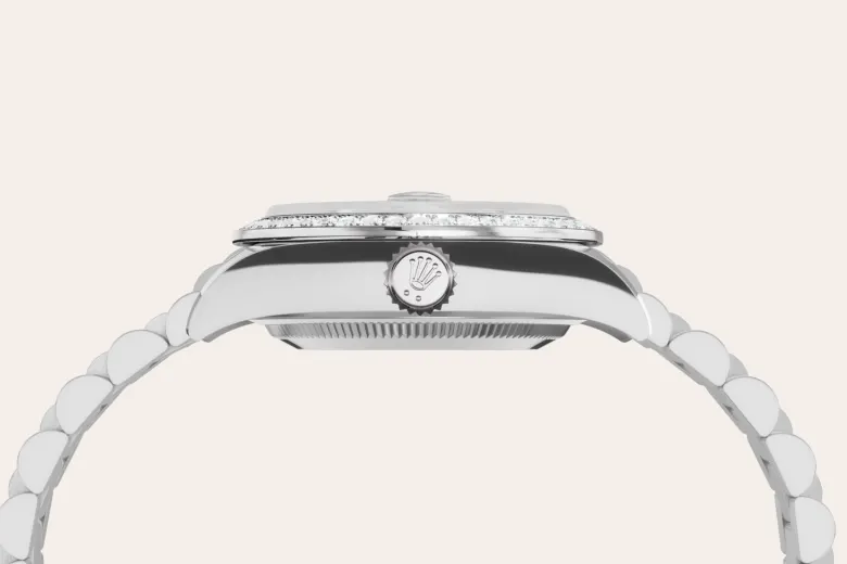 18 ct white gold - Chang Ein Hong
