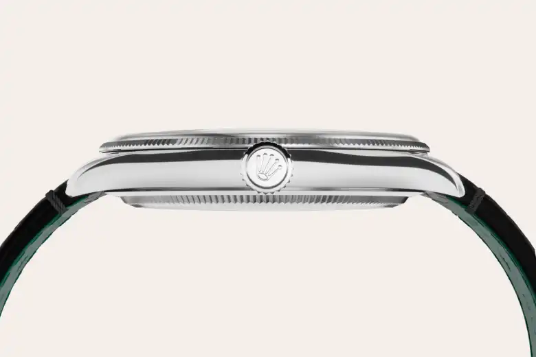 18 ct white gold - Chang Ein Hong