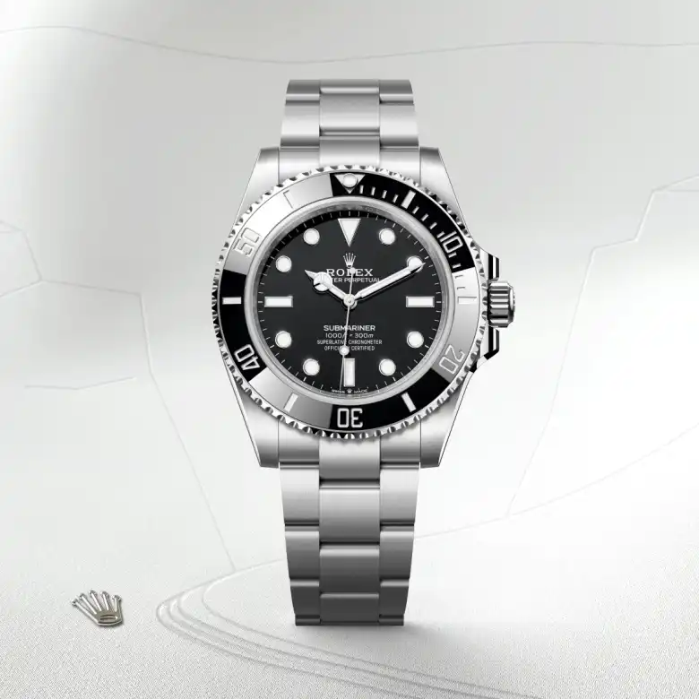 The The Rolex Submariner in Oystersteel shown against a muted, elegant background. - Chang Ein Hong