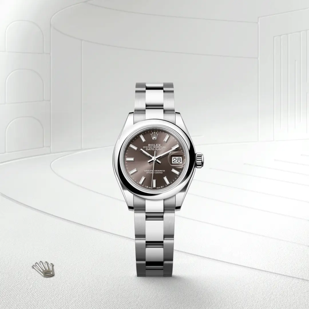 The The Rolex Lady-Datejust in Oystersteel shown against a muted, elegant background. - Chang Ein Hong