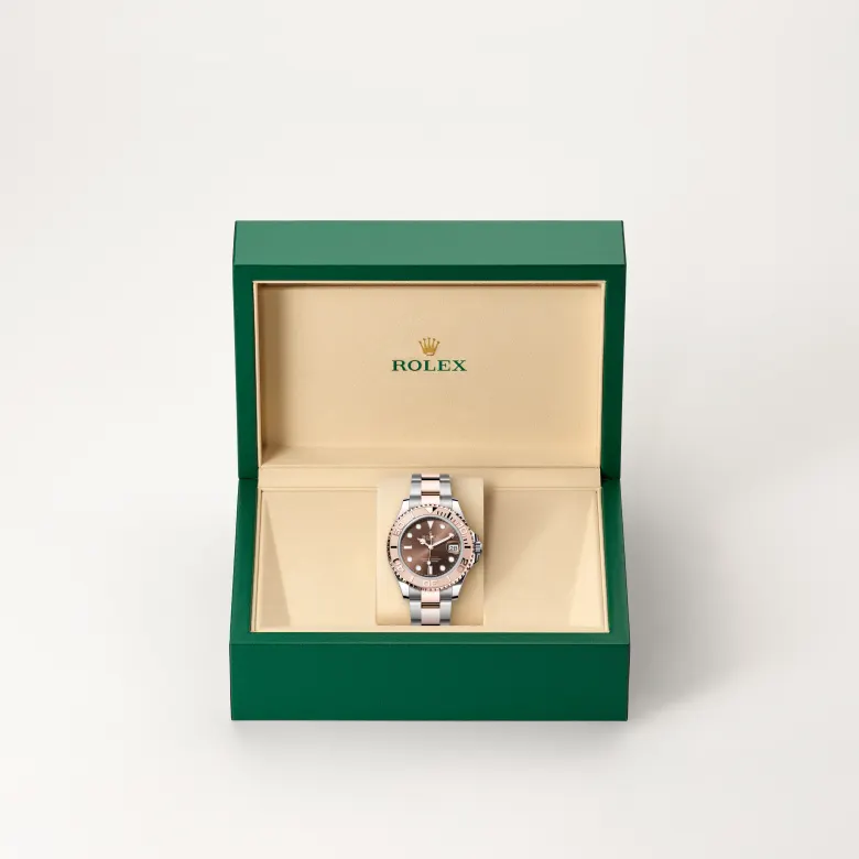 The The Rolex Yacht-Master 37 in Oystersteel and Everose gold in the Rolex presentation box. - Chang Ein Hong