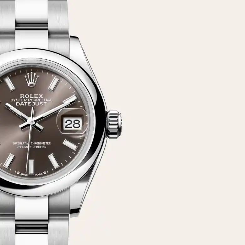 A close-up view of the The Rolex Lady-Datejust in Oystersteel. - Chang Ein Hong